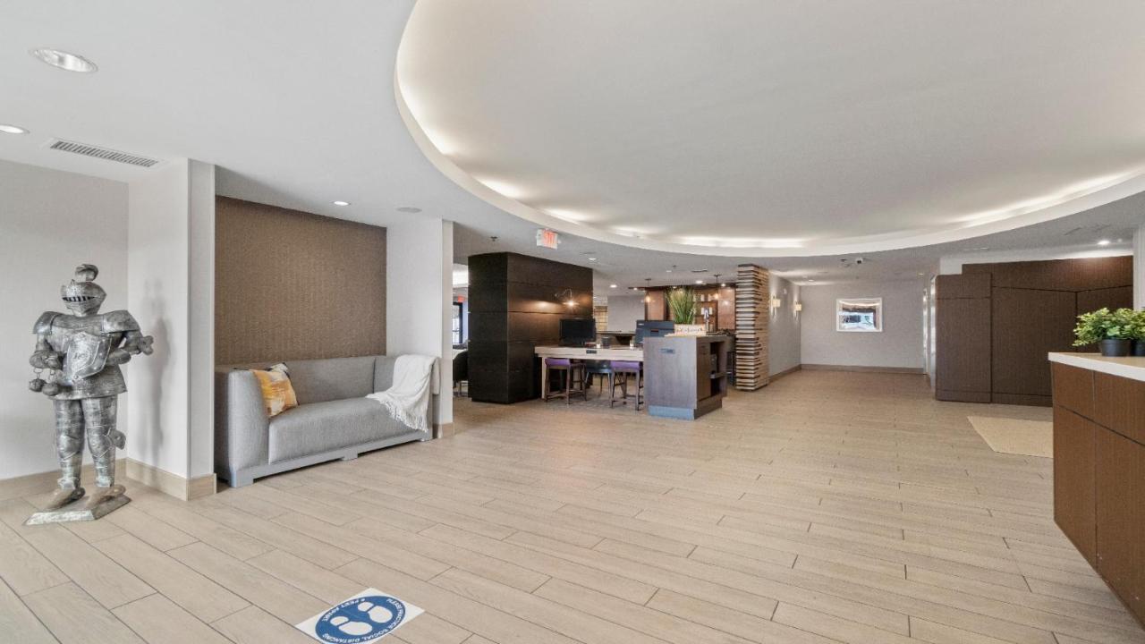 315 Loso Hotel Airport Шарлът Екстериор снимка